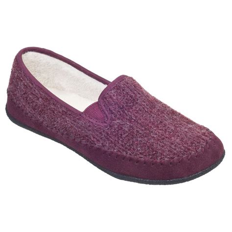 The daniel green dormie bedroom slipper is a classic and feminine ladies slipper that is positively perfect for every woman! Women's Daniel Green® Gildy Slippers - 633781, Slippers at ...
