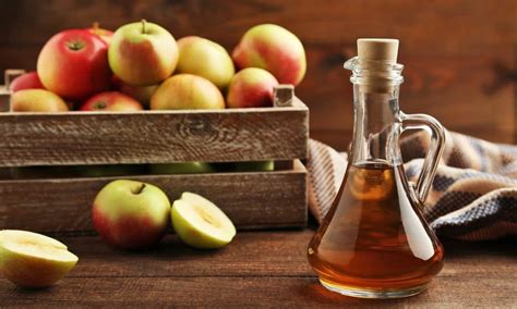 Sadick explains that the acidity of acv can help adjust the natural ph of the scalp to its optimal levels, and allow for gentle exfoliation of product buildup. Apple Cider Vinegar vs White Vinegar [Differences ...