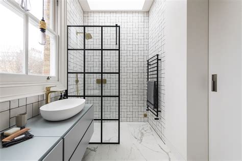 Bath additions can add to the amount of a home and accommodate growing families with added space. Large Family Bathroom Ideas / 3 Aesthetic Bathroom Ideas ...