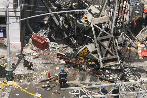 Crane Collapse Kills Two And Unsettles New Yorkers The New York Times