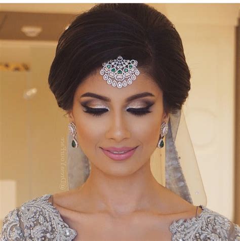 15 Inspirations Indian Wedding Updo Hairstyles