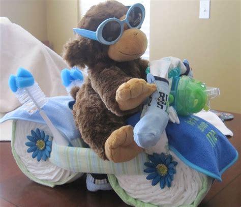 Baby showers are a great chance to give something that's both thoughtful and useful, and a present that follows the theme of the baby shower and is also if you've been invited to a baby shower, and you're searching for the perfect gift idea, you can't go wrong with a motorcycle diaper cake. Baby Shower Motorcycle Diaper Cake Centerpiece Hospital ...