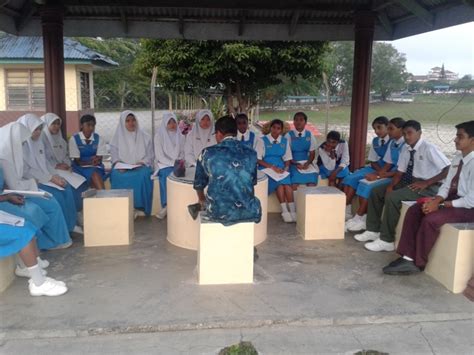 Guru kanan mata pelajaran bahasa. UBK SMK DATUK HAJI ABDUL WAHAB