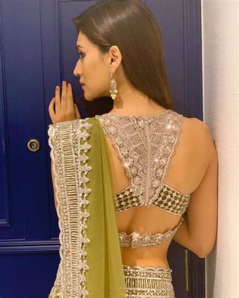 Sexy Backless Blouses Designs For Brides And Bridesmaid Must Check It