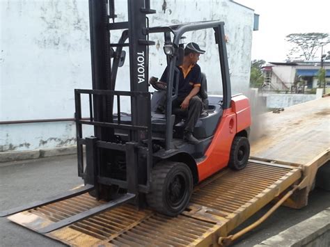 Pasir gudang is traditional an industrial town located close proximate to johor port. Forklift Rental Sewa in Pasir Gudang