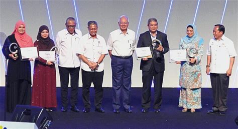Membongkar rahsia menjana pendapatan lumayan melalui. 'RM2.9bil for bumiputra SMEs' | The Star