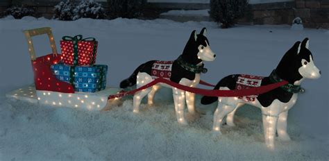 Holiday lights | outdoor christmas lighting, commercial led displays — holidaylights.com. Summit Gifts 069-161400250-0 Huskie Sled Dog Team Tinsel ...