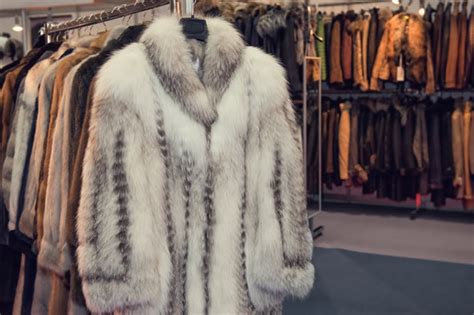 Vintage Clothing Supplier | Used Vintage Clothes wholesaler