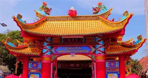 Berkunjung ke cagar budaya vihara avalokitesvara yang tertua di banten. Vihara Avalokitesvara, Inilah Kelenteng Terunik di ...