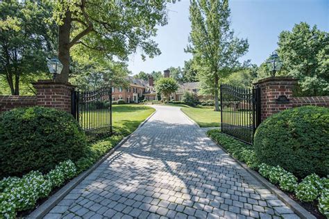 Still holding up over 2 years later!! Maryland Mansion Has a Turn of the Century Street in the ...