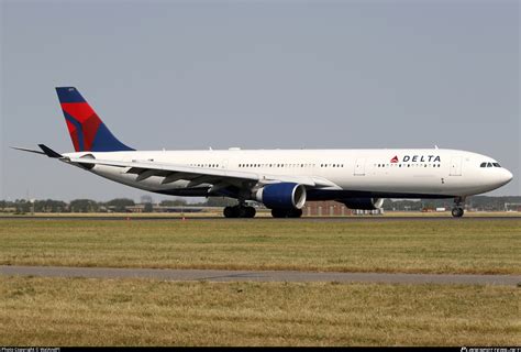 N811nw Delta Air Lines Airbus A330 323 Photo By Walandpl Id 1308944