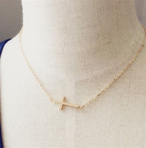 Siara Minimalistic Dainty Cross Choker Necklace In Gold Mybodiart