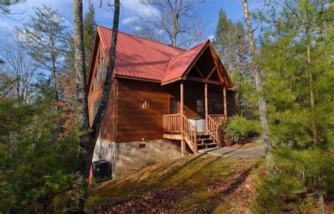 3 Couples Cabins In Gatlinburg Tn For The Perfect Romantic Getaway