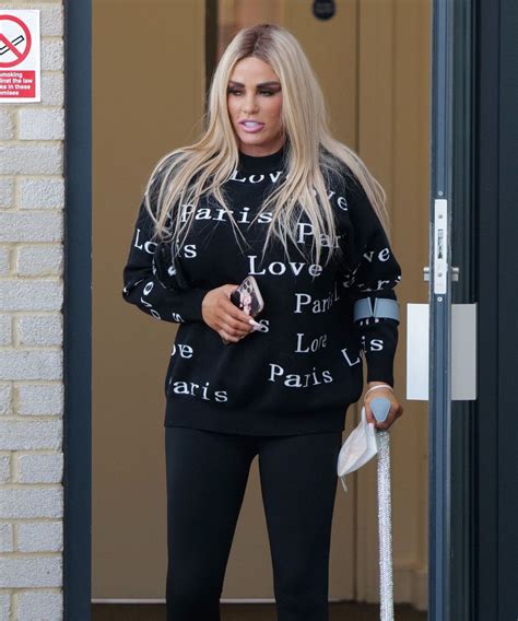 Joe swash, duncan james and penny lancaster are also heading to the kitchen. KATIE PRICE Leaves Her Hotel in London 03/02/2021 - HawtCelebs