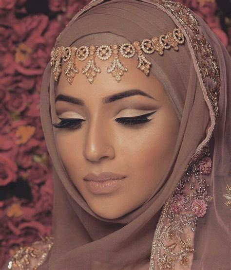 Pin By Frmesk On Makeup Wedding Hijab Styles Bridal Hijab Styles Bridal Hijab