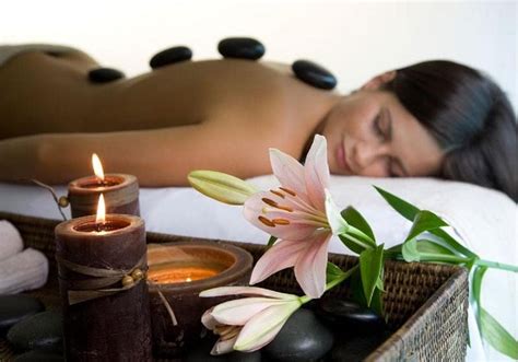 Hot Stones Massage Pietre Calde I Benefici Sono Massaggio Bagno Di Vapore E Pietre