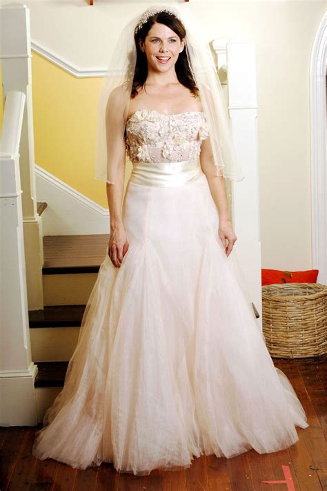 Wedding dresses for bride 2021 sleeveless lace petite/plus size bridal gowns for civil wedding for beach wedding 4.0 out of 5 stars 682 $99.99 $ 99. Gorgeous Wedding Dresses From 'Nashville,' 'Friends,' and ...