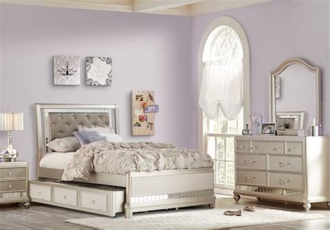 She then made appearances in a few other movies like four brothers and two tyler perry movies: Sofia Vergara Bedroom Set / Sofia Vergara Bedroom ...