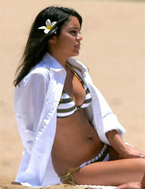 Fashonista Vanessa Hudgens Swimsuits