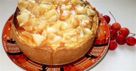 Apfel -Käsekuchen mit Karamellguss und Marzipan 18 cm Springform