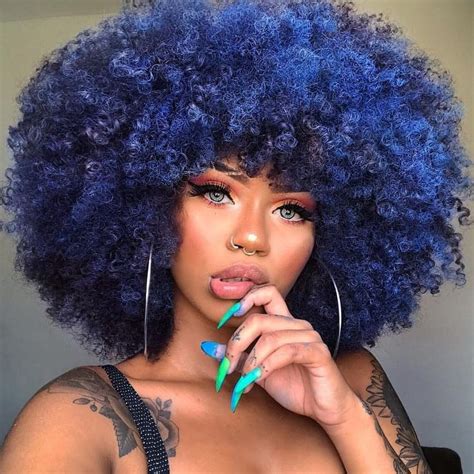 marihsantosss rocking her natural hair spiced up with bold blue color 💙👩‍🦱💙👩‍🦱💙👩‍🦱… natural