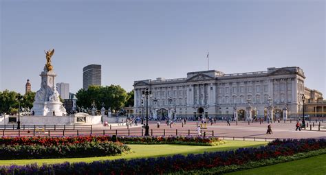 Fichierbuckingham Palace And Victoria Monument September 2006