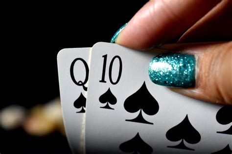 The Money Guru: Aspiring female entrepreneur? Play poker, says self