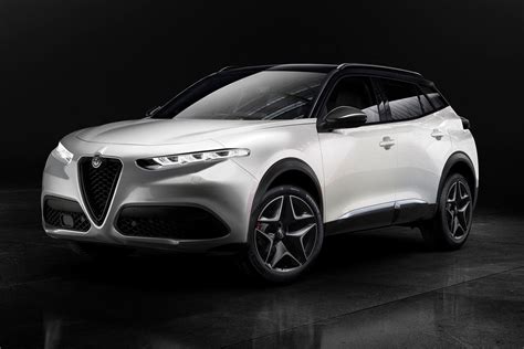 Alfa Romeos Next Suv Could Borrow French Styling Carbuzz