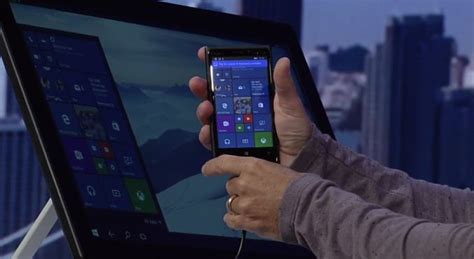 Microsoft Shows Off Continuum For Windows 10 Phones