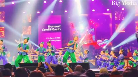 You can streaming and download for. Warisan lagu Melayu Klasik -Lagu popular zaman kanak-kanak ...