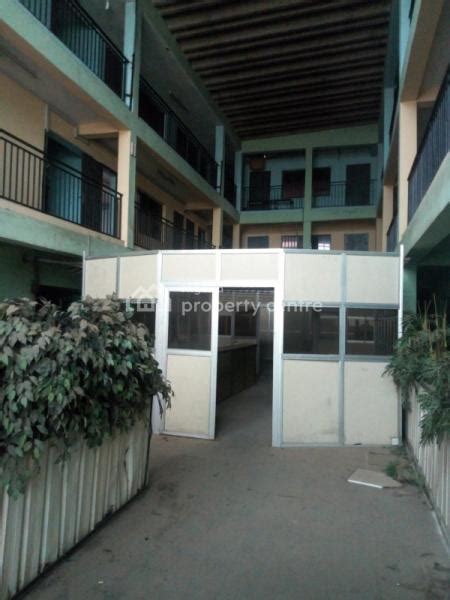 Currently, many training facilities provide it connection in only a few areas, like computer training rooms, business stations, and media centers. For Sale: A 27 Room Computer Training Facility, Agege ...