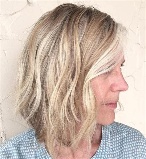 In our review, we'll talk about shoulder length hairstyles 2021 trends and ideas. 60 meravigliosi tagli di capelli per donne over 40!