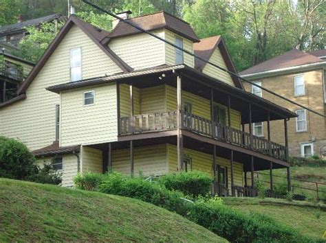 Welch Real Estate Welch Wv Homes For Sale Zillow