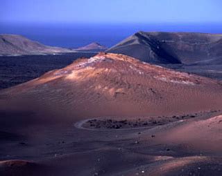 Helemaal anders dan de andere canarische eilanden is lanzarote. Lanzarote? Informatie over het Canarische eiland Lanzarote