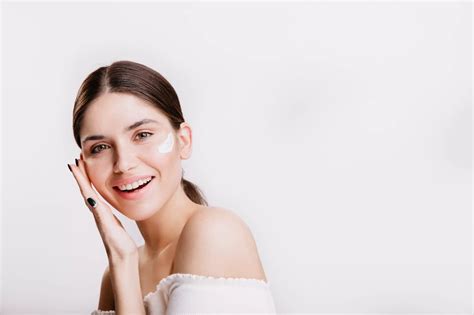 Skin Whitening For Women Effective Strategies Avaruni Luxury Skin Sense