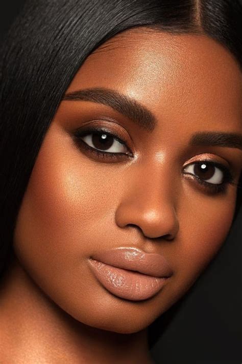 Helpful Tips For Applying Makeup For Dark Skin The Fashion Fantasy