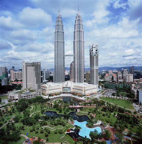 It was the heart of colonial malaysia under british rule and has been the administrative and economic center since the country became independent in 1957. Kuala Lumpur Malaysia ~ travel-my-blog