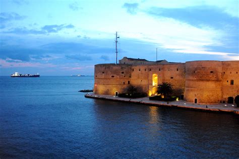 2,317 likes · 5 talking about this. Il lungomare di Taranto , Forum Natura Mediterraneo ...