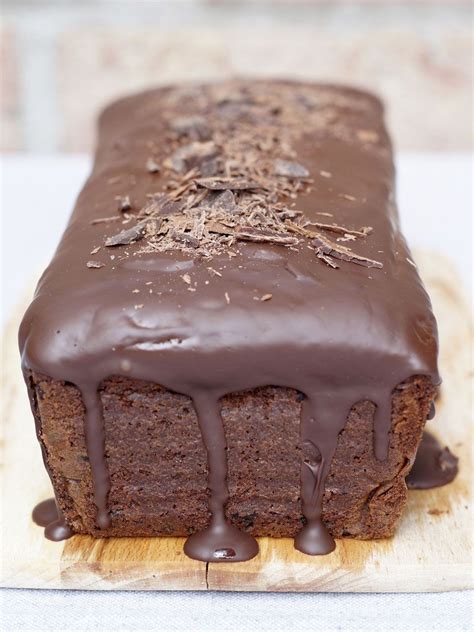 Schoko mandel kuchen schoko rührkuchen schoko mandeln schokoladen kuchen kuchen ohne butter veganer kuchen kuchen und torten rezepte kochen gesundes backen. Einfacher, sehr schokoladiger Schokoladenkuchen ...
