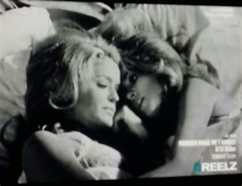 Farrah Fawcett And Raquel Welch Raquel Welch Farrah Fawcett Raquel