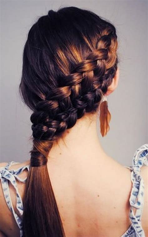 New Trendy Hairstyle For Girls