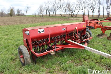 Seed Drill MF 33 for Sale | Farms.com