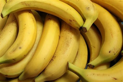 10 Easy Ways To Keep Bananas Fresh For Longer 2023