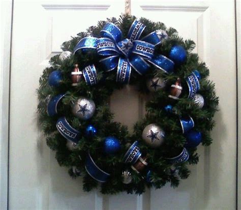 Fanatics has the cowboys christmas decorations fans crave while hanging the mistletoe and holly, including whimsical santa figurines. Dallas Cowboys Xmas wreath | Dallas cowboys christmas
