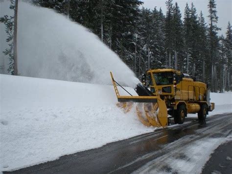 Scroll down to see the full line of western® snow plows, or use the filters to narrow your search for snow plows and other products. Pin by Walt Harwick on Snow Plows | Snow plow, Snow blower ...