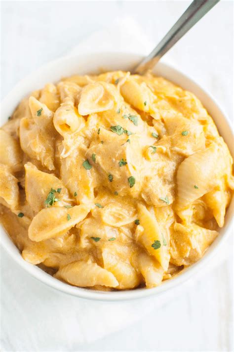 Yup, it's really that easy you guys. Crockpot Buffalo Chicken Mac and Cheese | Crockpot Gourmet