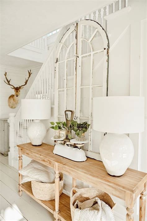 Simple And Clean Cottage Style Entryway Modern Cottage