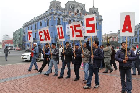 Inflación significan alzas de precios. LA PRENSA EL CUARTO PODER: FENUTSSA HUELGA NACIONAL INDEFINIDA