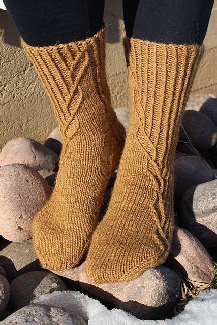 A couple weeks ago i showed you how i tamed my tangled and unusable yarn stash. Kontio socks continue the series of unisex sock patterns ...