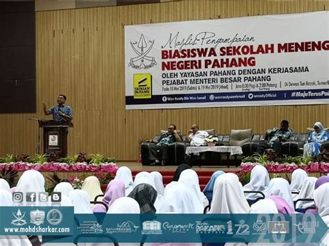 Skim pembiayaan biasiswa yayasan pahang 2017. Mohd Sharkar's The Official Blog: Majlis Penyampaian ...